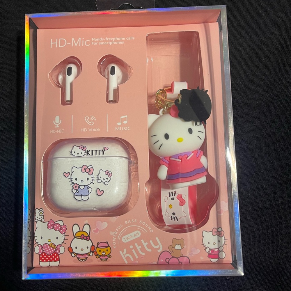 Hello Kitty Pink and White Earbuds with Adorable Case